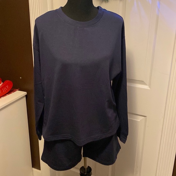 Feathers Pajamas Loungewear Navy Blue Sweatshirt Material Top & Shorts L NWOT - Picture 1 of 8